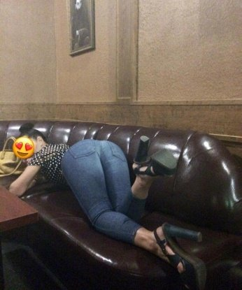 Цветущая элегантность сочетается со страстным опытом, чтобы удовлетворить все твои желания. Я нежная и креативная индивидуалка с легкостью превращаю фантазии в реальность. Живу в Москве и готова познать все тайны этого города рядом с тобой.
🌹 Мои услуги охватывают все сферы наслаждения - от романтического девичника до чувственной ночи наедине. Я умею дауншифтить с тобой в красивые кафе или рестораны Москвы, и быть безоговорочно твоей горячей любовницей в постели.
📷 Мои фото подтверждают не только мою естественную красоту, но и способность подарить незабываемые моменты страсти и удовольствия.
💖 Мои клиенты говорят, что я их идеальное воплощение желаний и истинное удовлетворение. Оставь все дела и тревоги в Москве, и окунись в безмятежный мир удовольствия со мной. Я обещаю - время, проведенное со мной, станет твоим самым сладким секретом. 🌹 Екатеринка